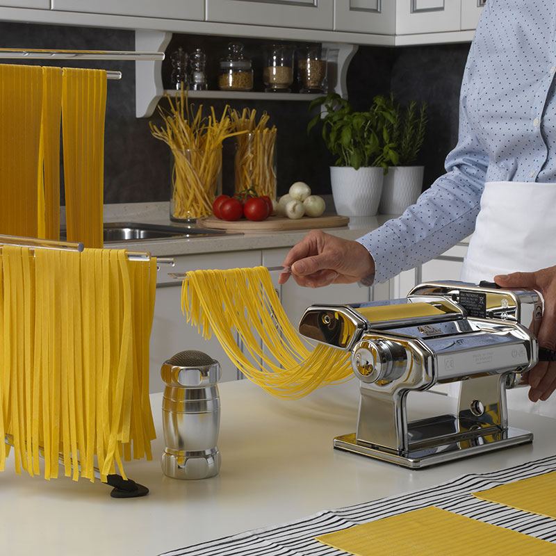 Prepara pasta fresca casera en solo 9 minutos con la máquina para hacer  pasta de Lidl