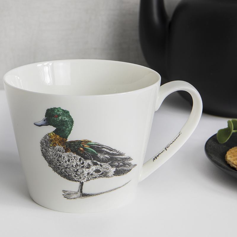 Taza mug pato, ideal como taza de café, té y/o choco.