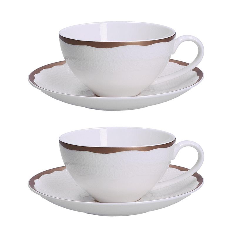 Taza de té con plato en porcelana blanca. ¡Combínalas con la vajilla!