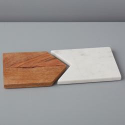 Tabla de madera y mármol