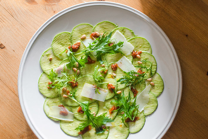 carpaccio de calabacin y pesto