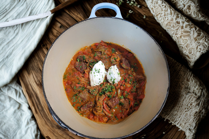 COCINAR A FUEGO LENTO: DIFERENCIAS ENTRE BRASEAR, ESTOFAR Y GUISAR